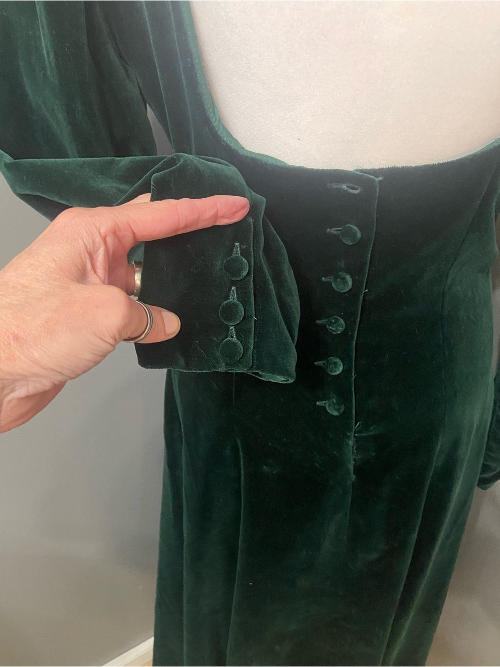 Vintage LAURA ASHLEY Emerald Green Velvet Maxi Dress W/Button Open Back 10 - Picture 4 of 17